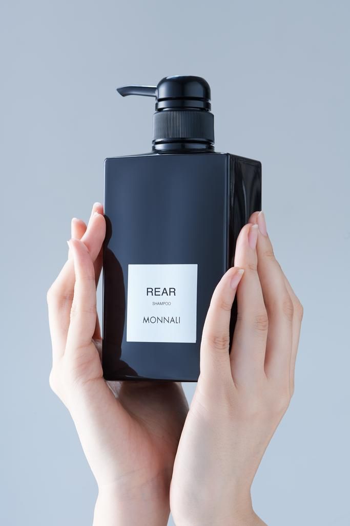 Шампунь от выпадения волос с увлажняющим действием Monnali Rear Shampoo — купить в Japrise Шампунь от выпадения волос с увлажняющим действием Monnali Rear Shampoo — фото товара MONNALI